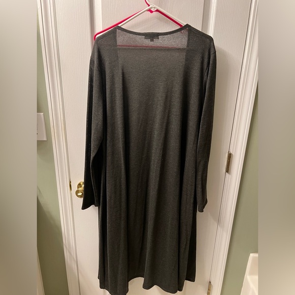 LuLaRoe Charcoal Sarah Duster Cardigan - Picture 3 of 3